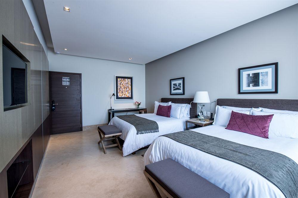 สแควร์ สมอลล์ ลักชัวรี Hotel กัวดาลาฮารา ภายนอก รูปภาพ