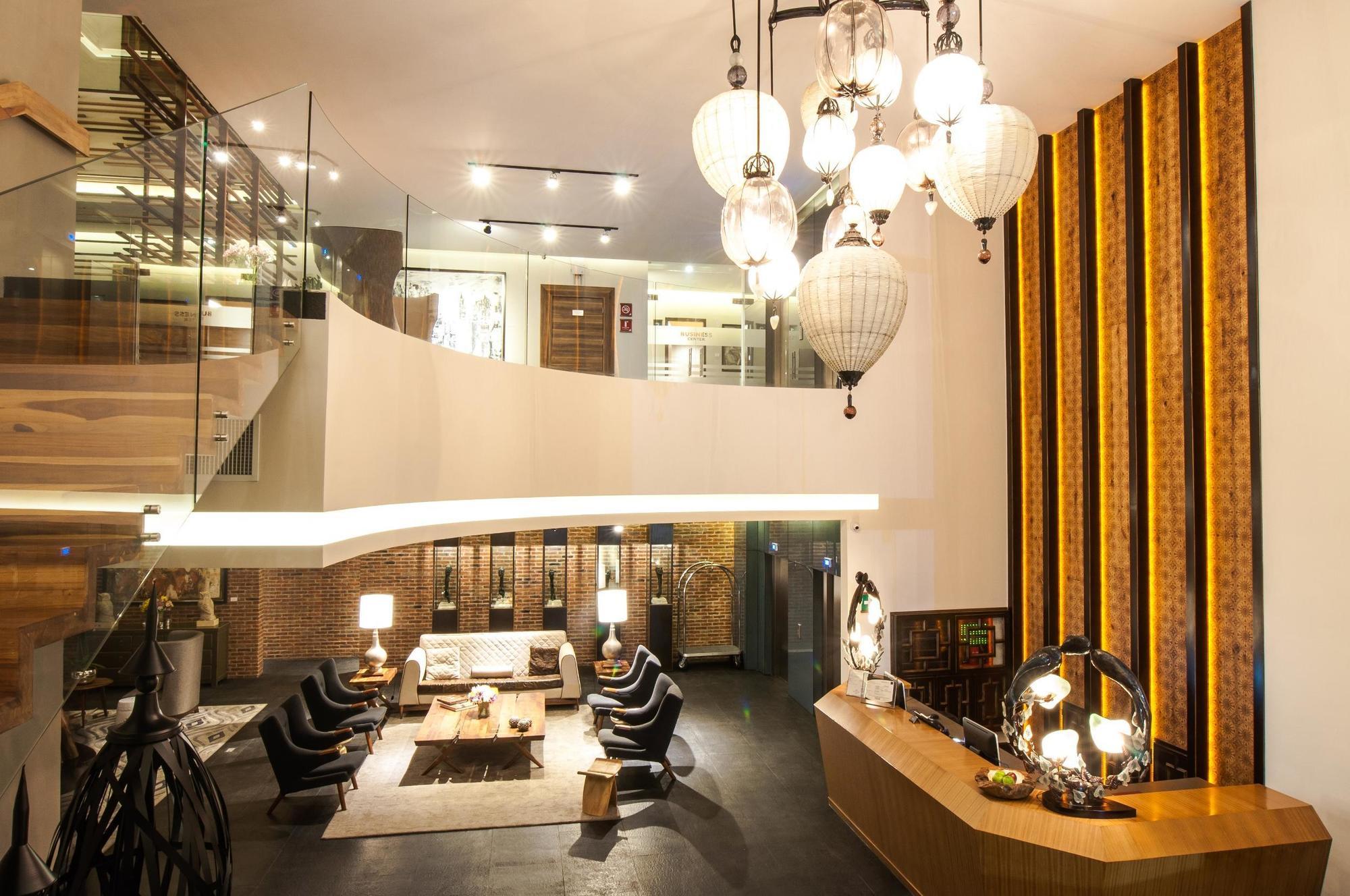 สแควร์ สมอลล์ ลักชัวรี Hotel กัวดาลาฮารา ภายนอก รูปภาพ